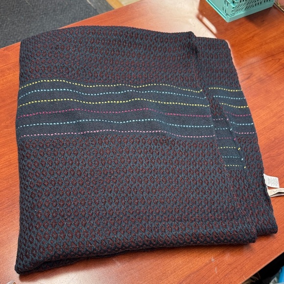 Loft circular infinity scarf // 082011 - Picture 1 of 2